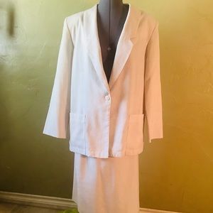 Westbound Cream Blazer/Skirt Set Size 12